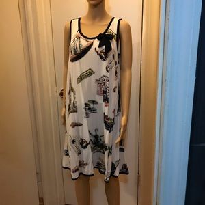 NEW WITHOUT TAGS MADE IN ITALY DRESS SIZE 6